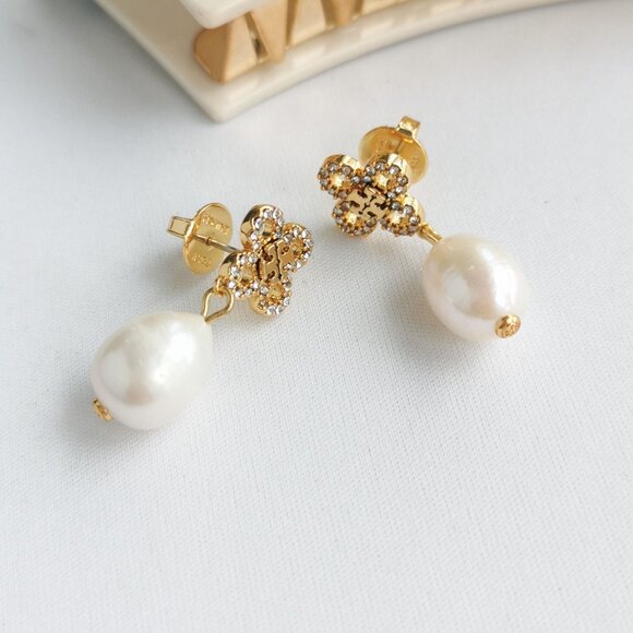 Tory Burch Kira Clover Gold Pearl Drop Earrings - Picture 4 of 4